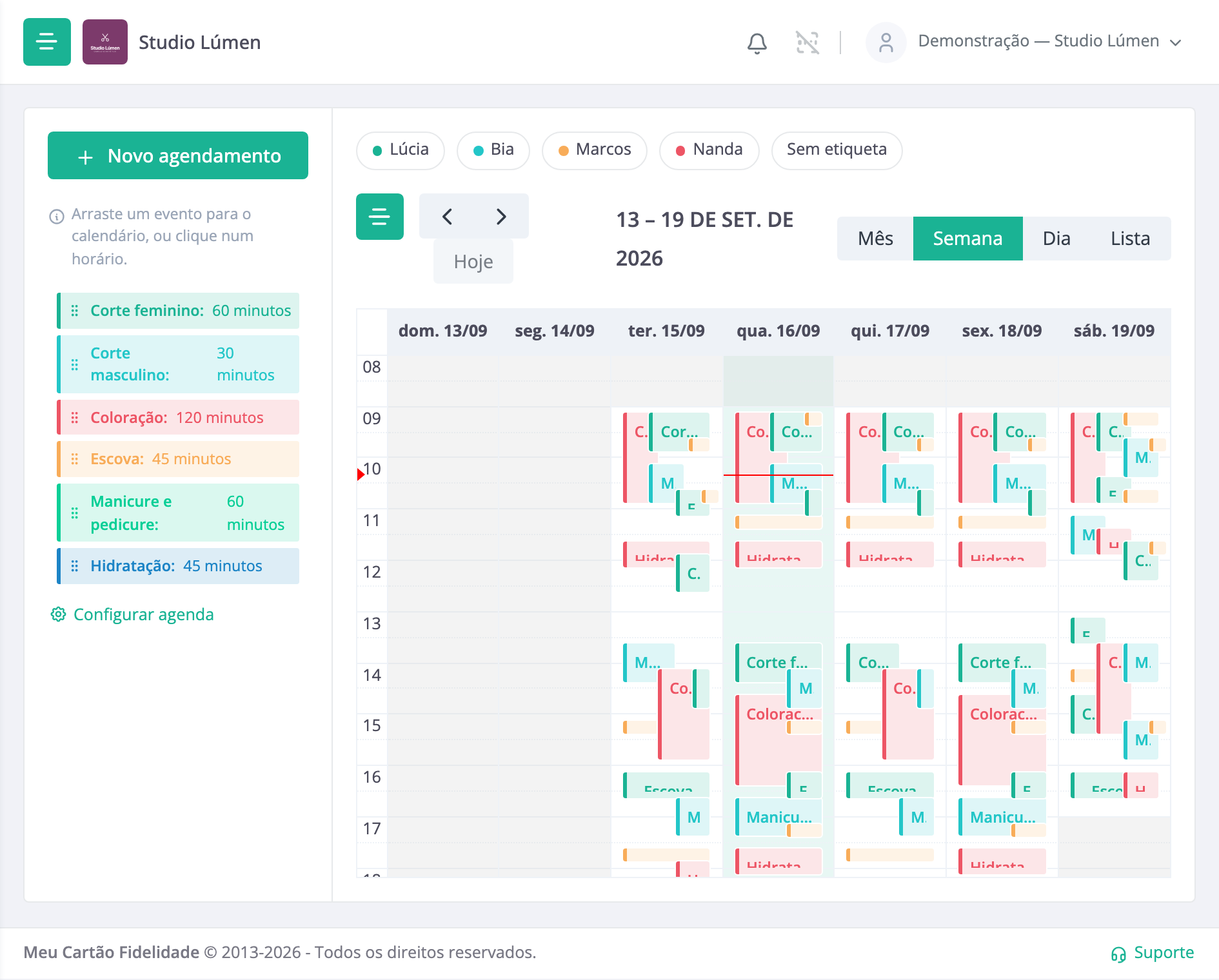 A agenda na visão de semana, com o expediente em destaque e os eventos rápidos à esquerda.